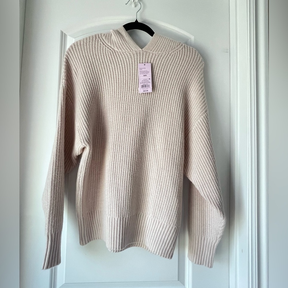 Hooded sweater
